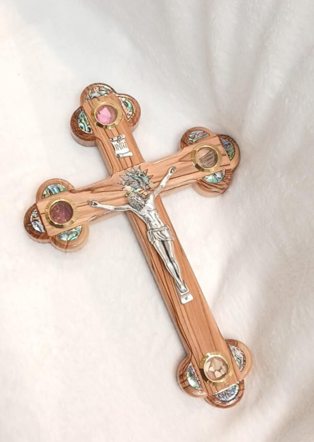 Cross olive wood with mother of Pearl