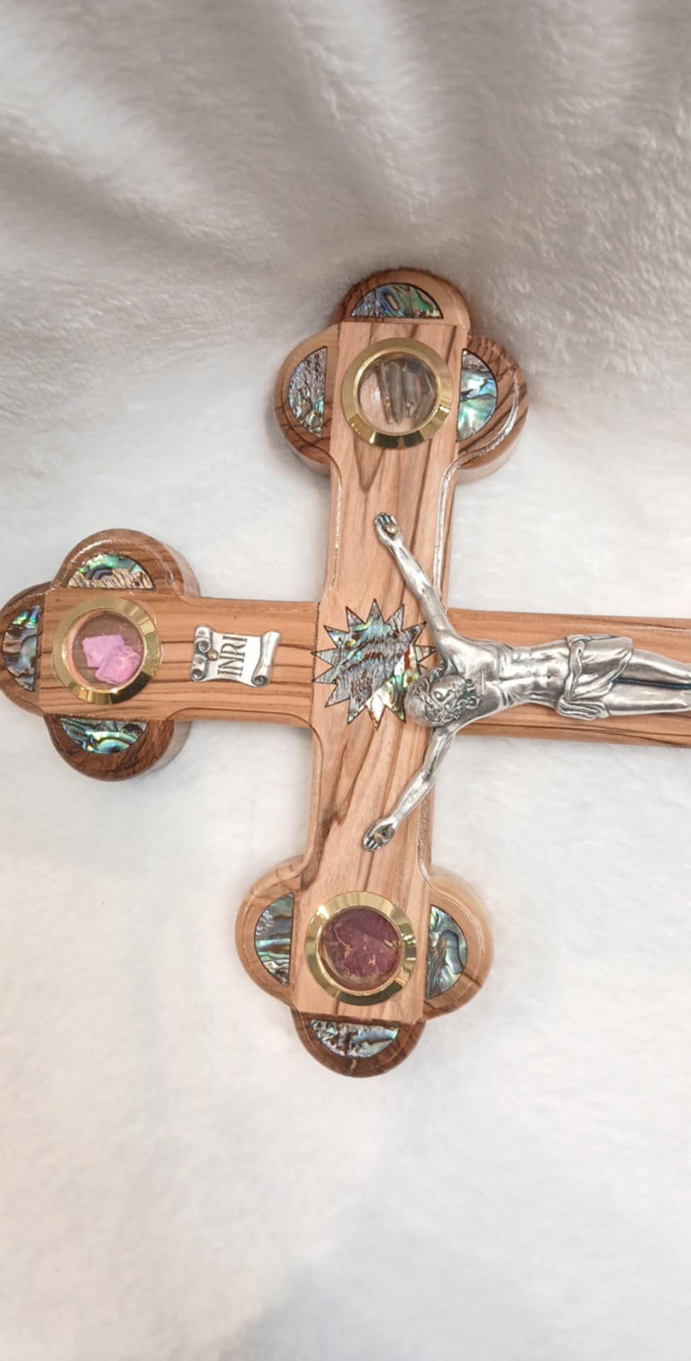 Cross olive wood with mother of Pearl