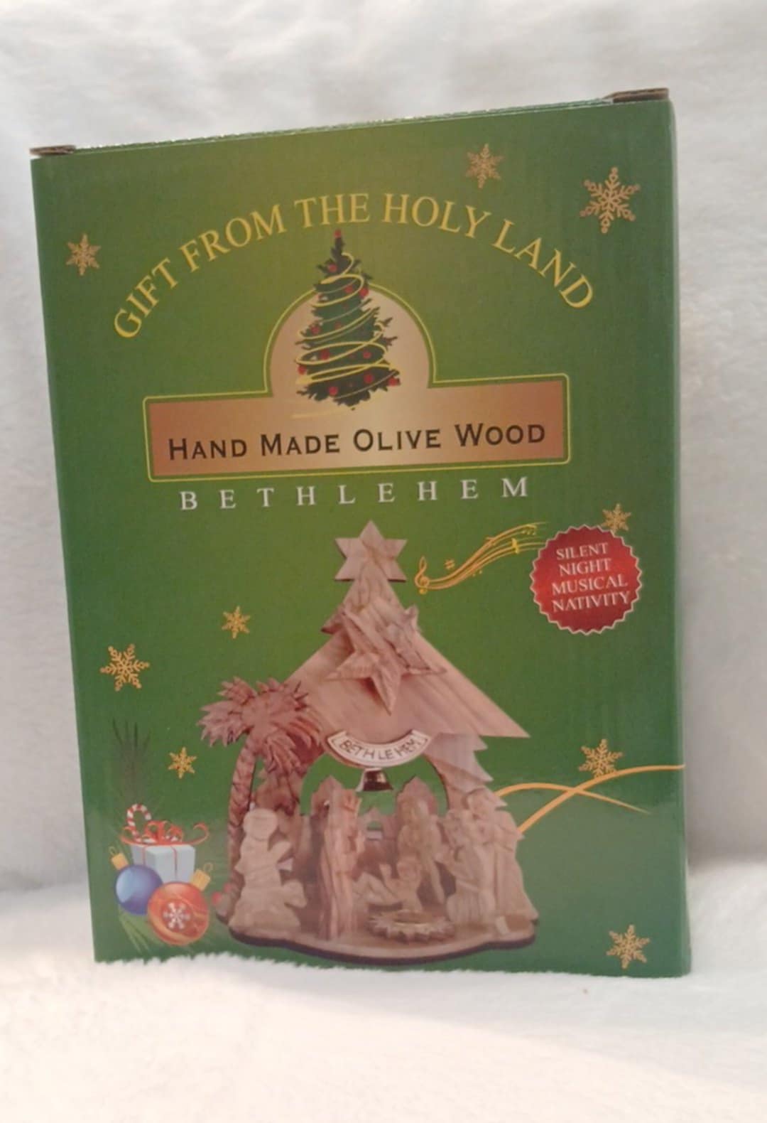 Nativity seen olive wood Hand made from the Holy Land ,came with a musical box ( silent night)