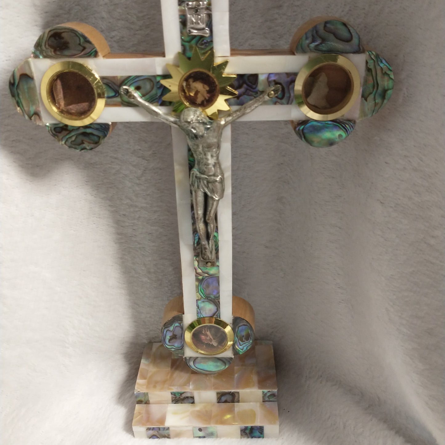Cross Mother of pearl and Olive wood .