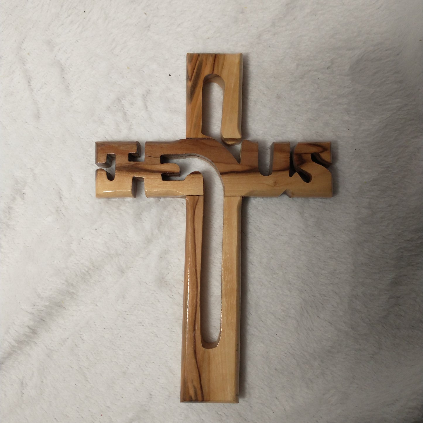 Cruz, Jesús, Madera de olivo.