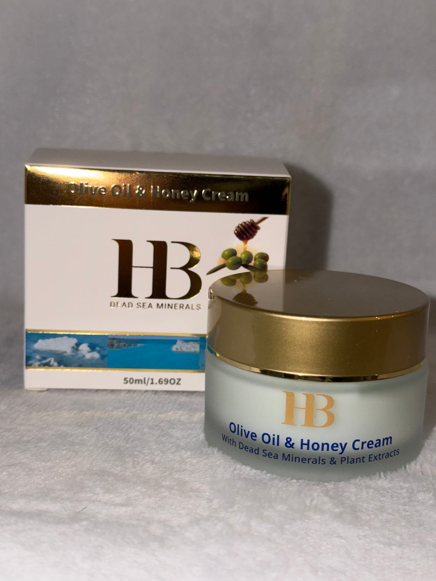 Face cream with Dead sea minerals and vitamins H&B product