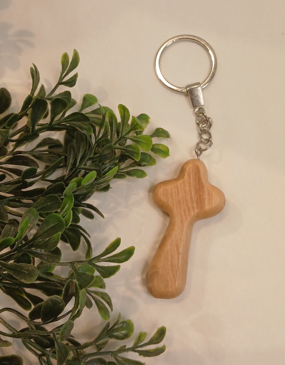 Keychain olive wood with I love Jesus