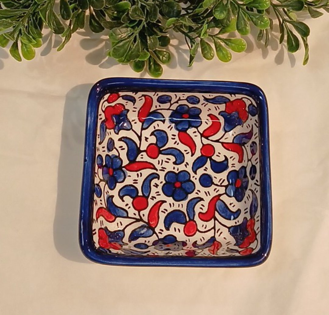 Square ceramic plate