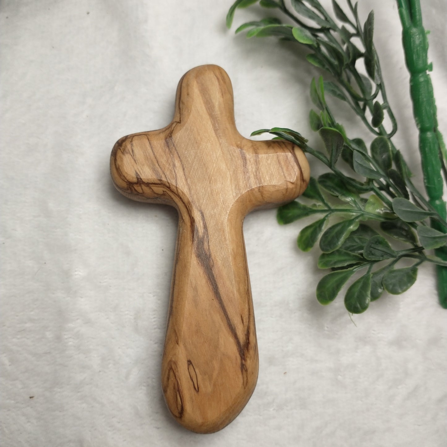 Comfort cross Olive wood medium size