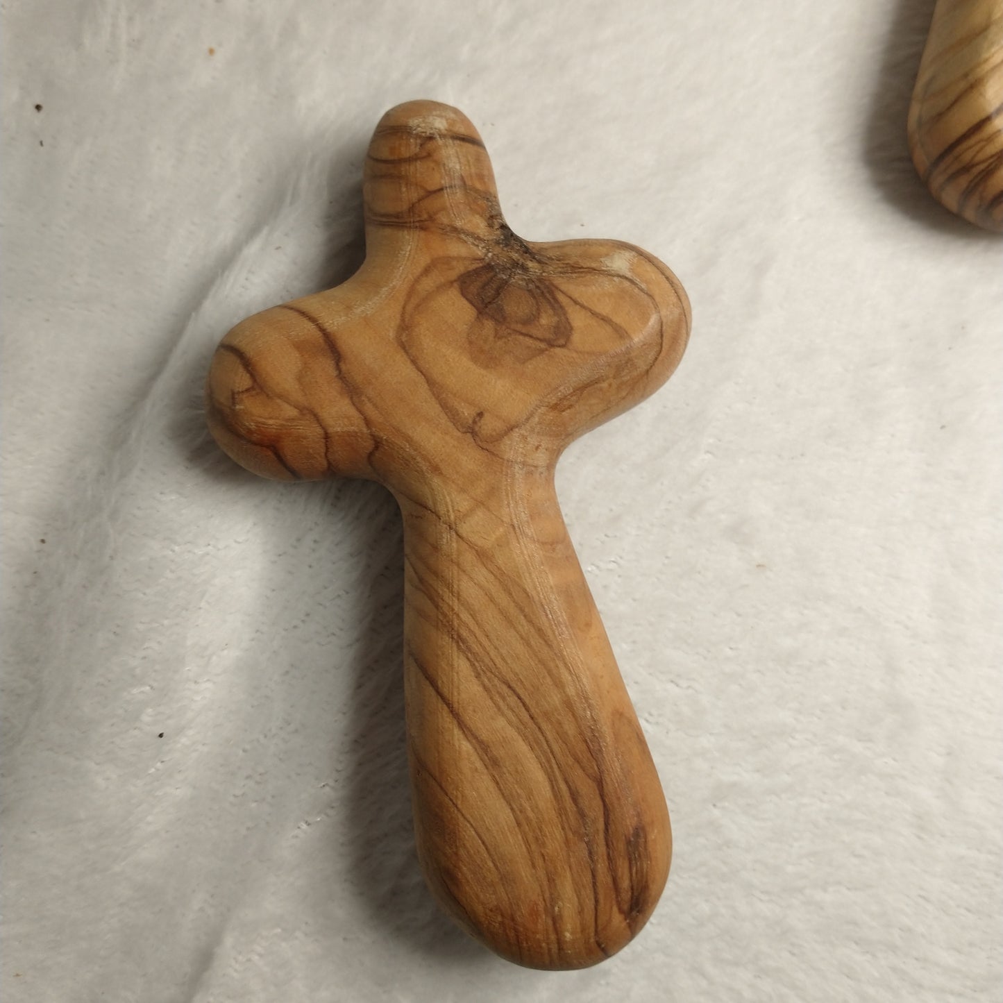 Comfort cross Olive wood medium size