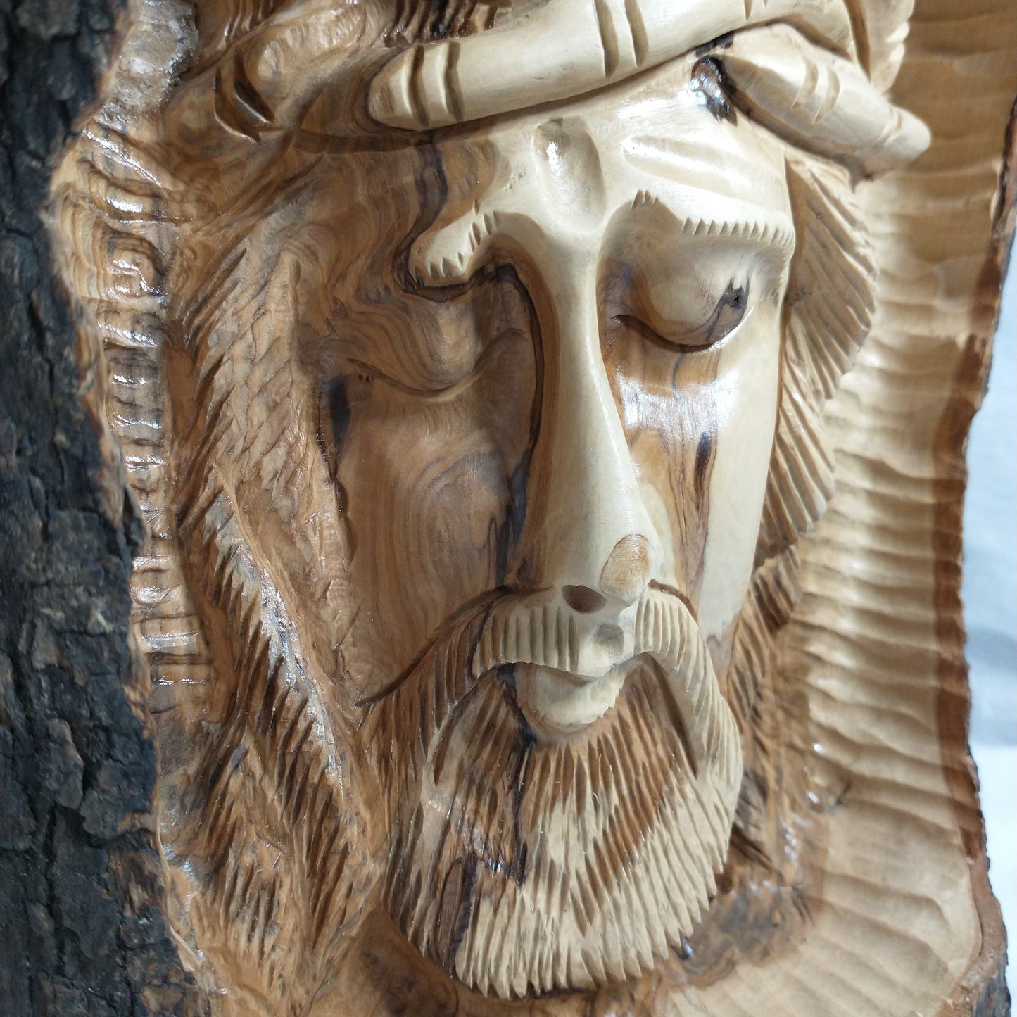 Jesus Head Olive wood .