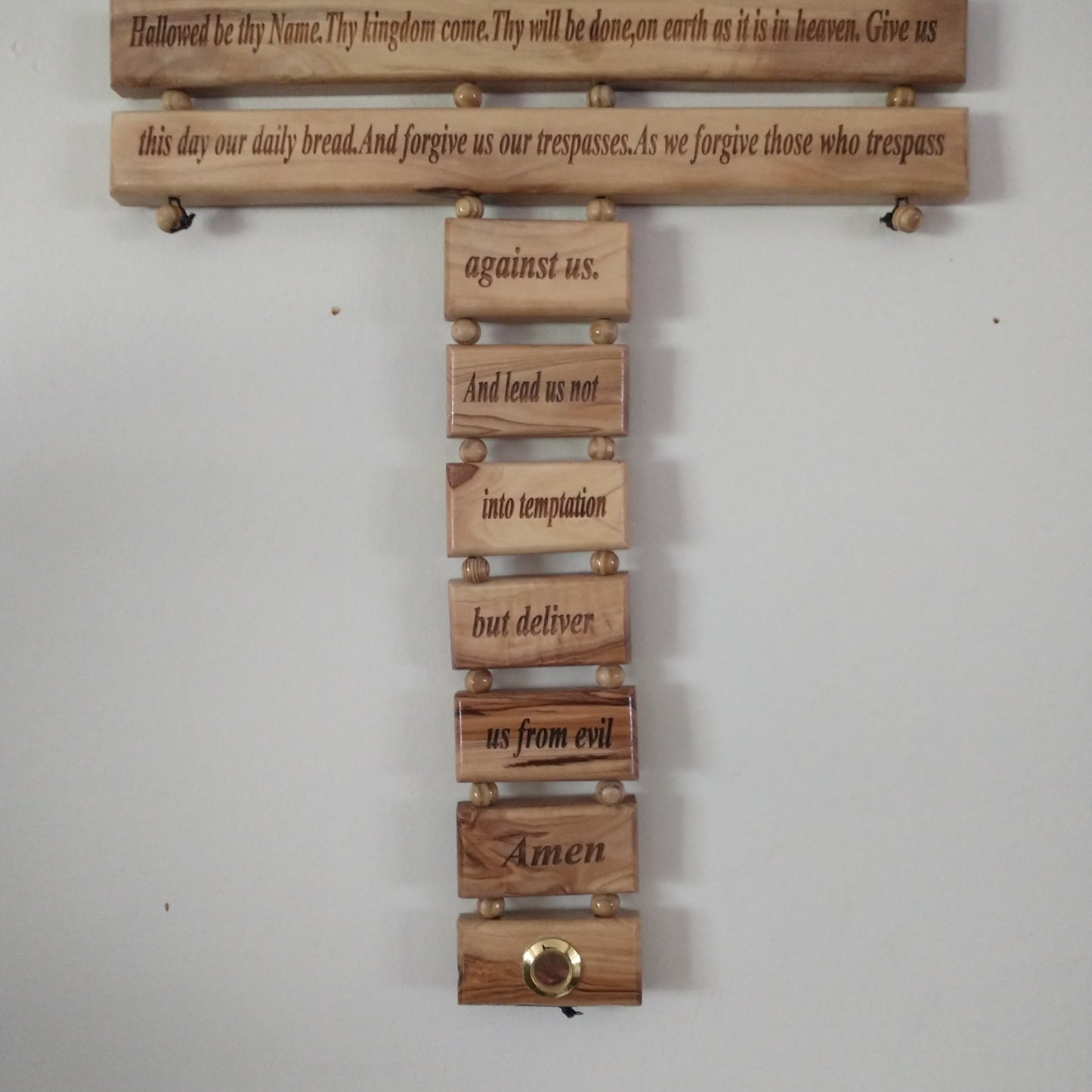 Señor de oración del Padre Nuestro. Madera de olivo. Hecho a mano en Belén.