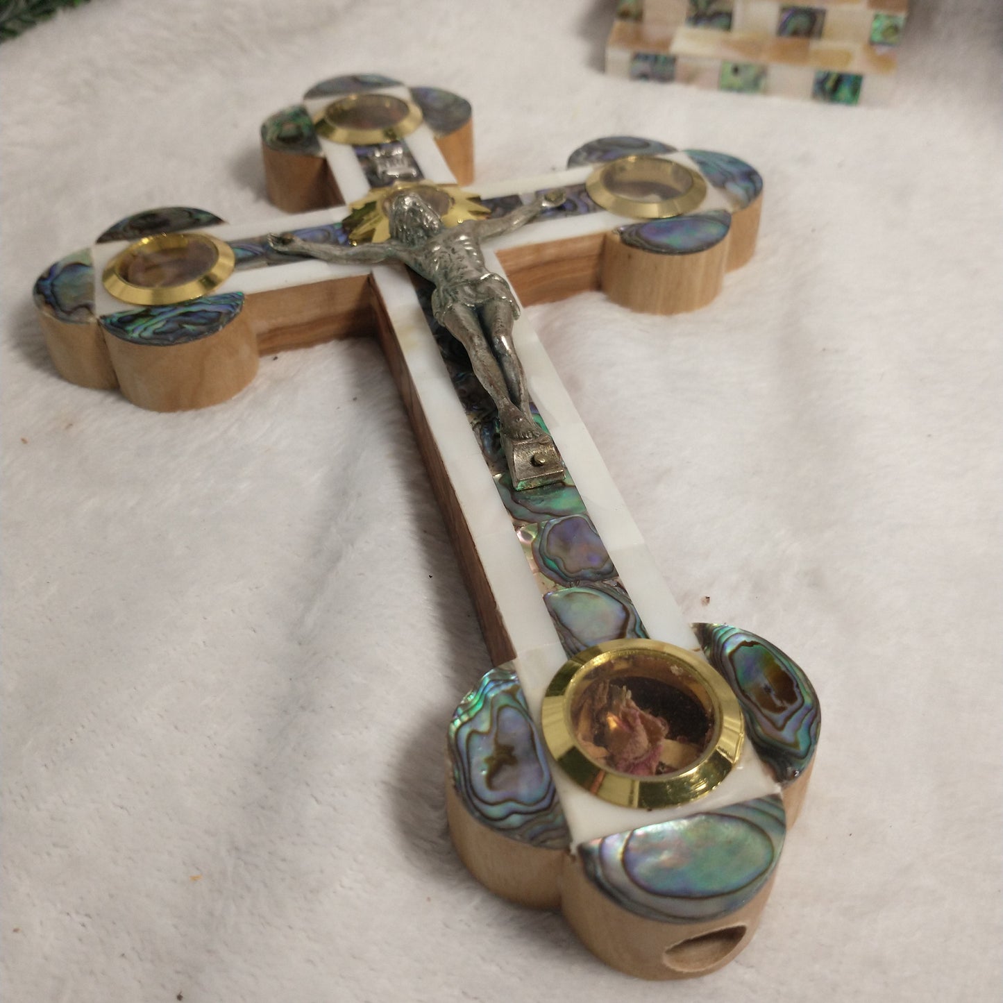 Cross  Mother of pearl and Olive wood .